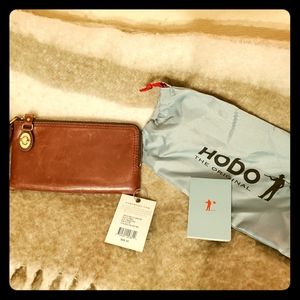 Hobo Mila wristlet wallet